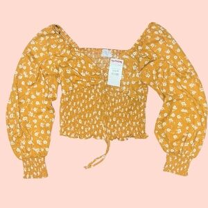 NWT Sienna Sky - puffy sleeve crop top